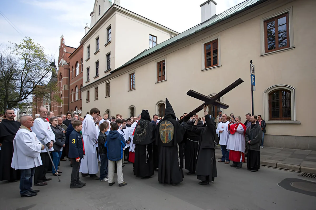 Good Friday celebrated at the historic center