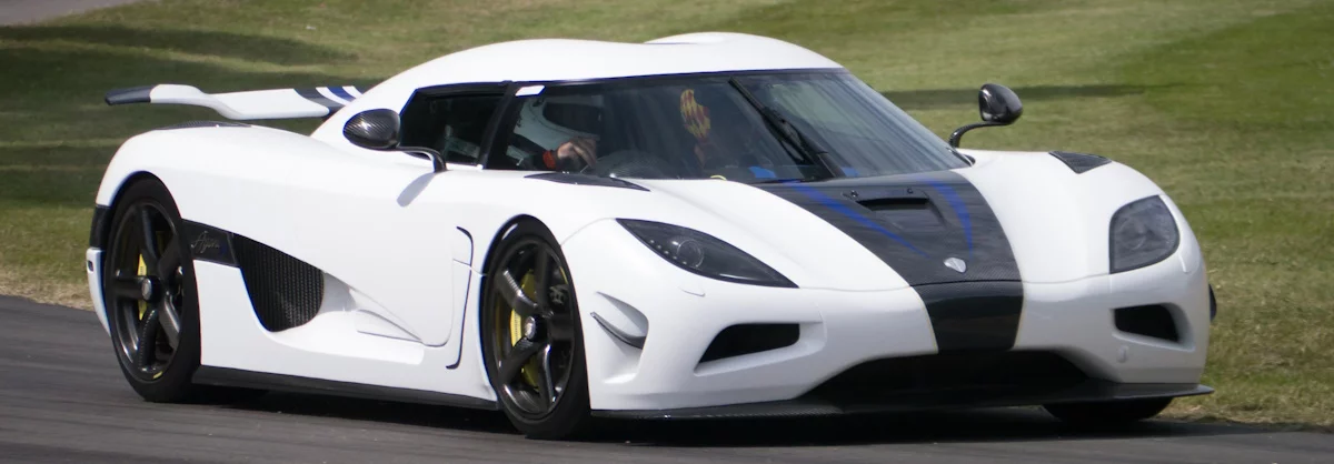 KOENIGSEGG AGERA Top 10 Fastest Cars in the World